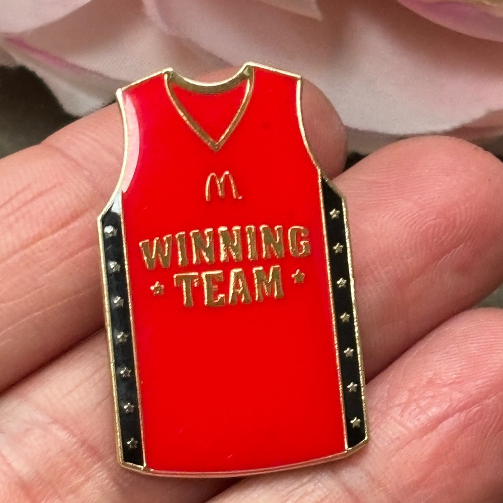 2010 McDonalds Winning Team Red Jersey Pin